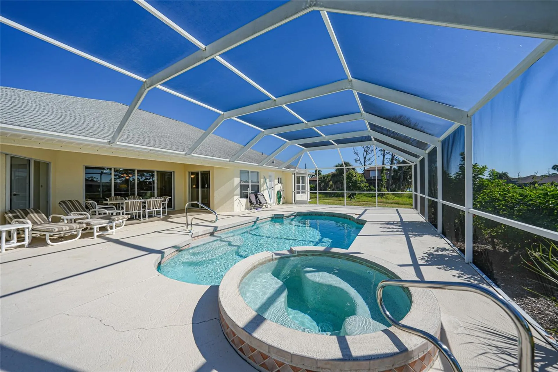 1185, 1183,1187 Rotonda Circle Rotonda West FL 33947