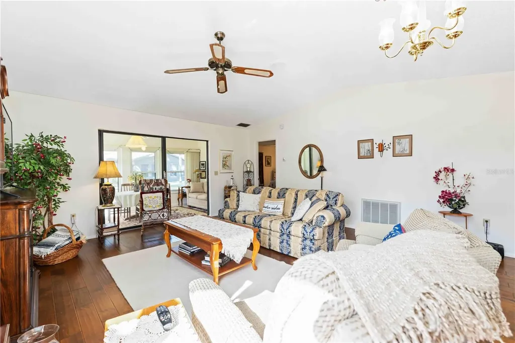 311 Oak Hill Way Sarasota FL 34232