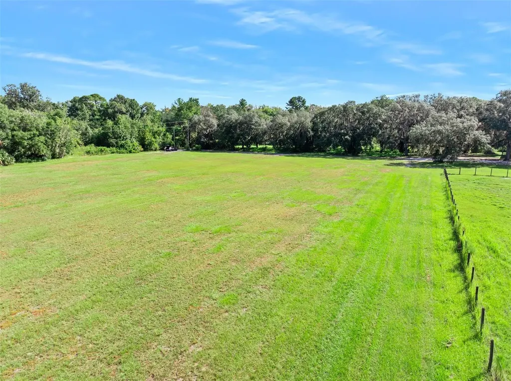 Roberts Road Pierson FL 32180