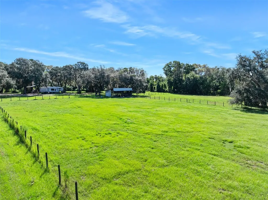 Roberts Road Pierson FL 32180