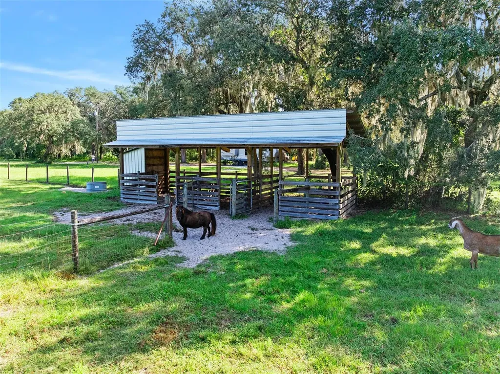 Roberts Road Pierson FL 32180