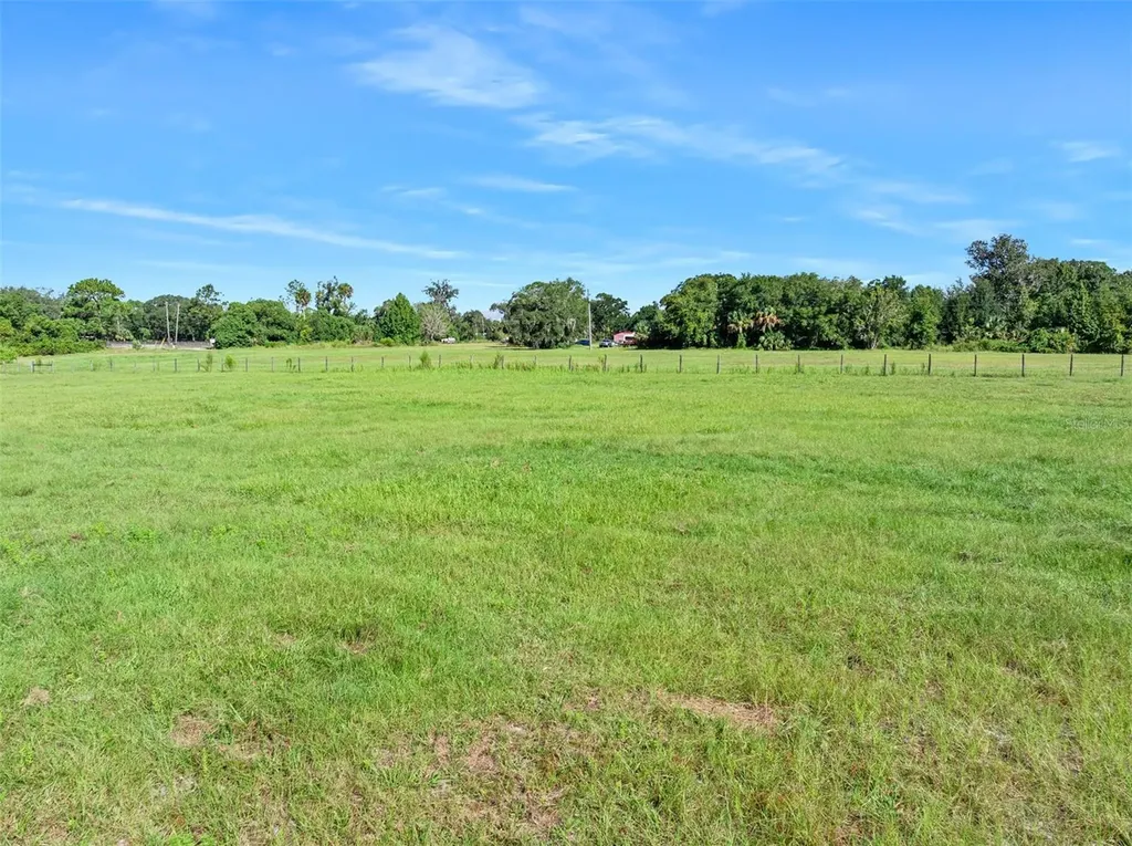 Roberts Road Pierson FL 32180