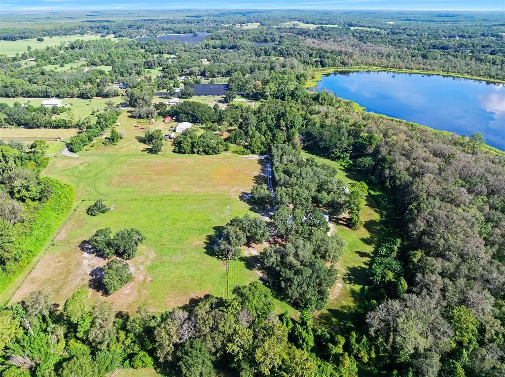 Roberts Road Pierson FL 32180