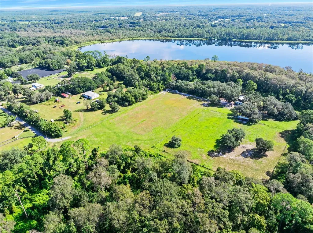 Roberts Road Pierson FL 32180