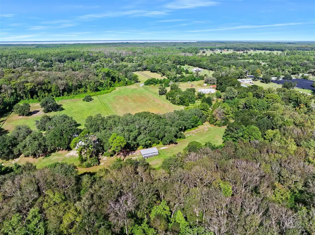 Roberts Road Pierson FL 32180