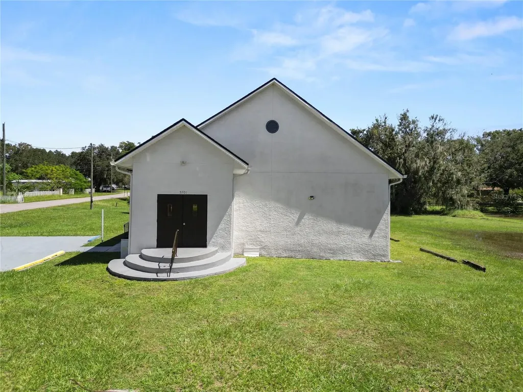 5701 Mcduffie Avenue Mulberry FL 33860