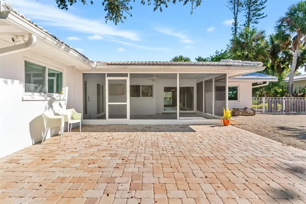 630 Venice Lane Sarasota FL 34242
