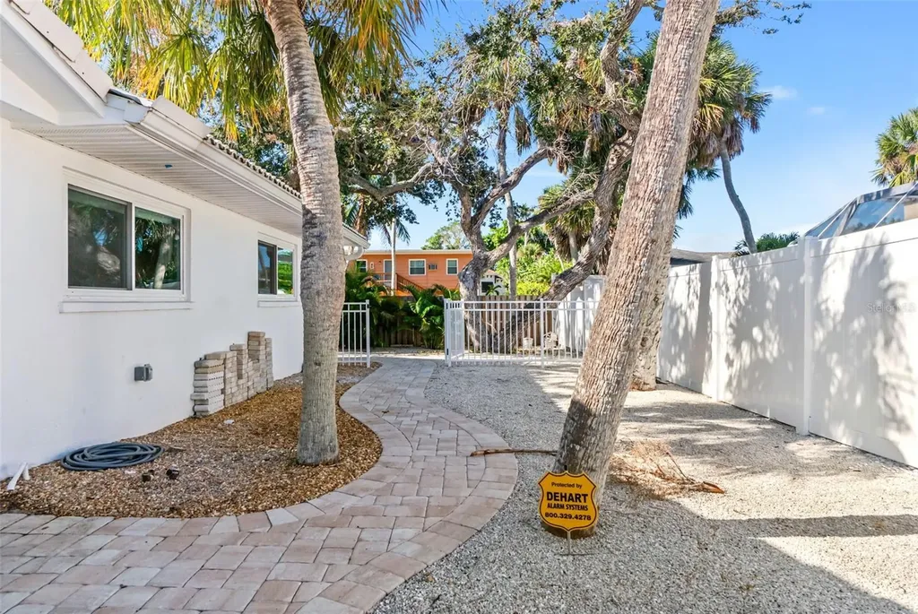 630 Venice Lane Sarasota FL 34242