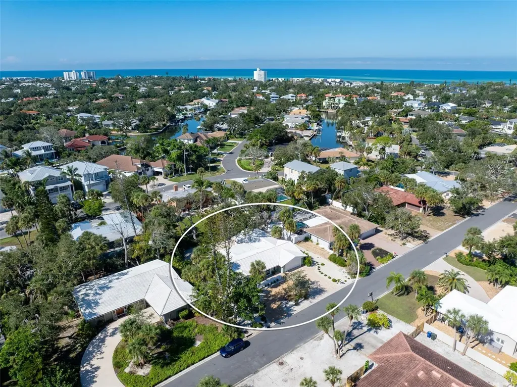 630 Venice Lane Sarasota FL 34242