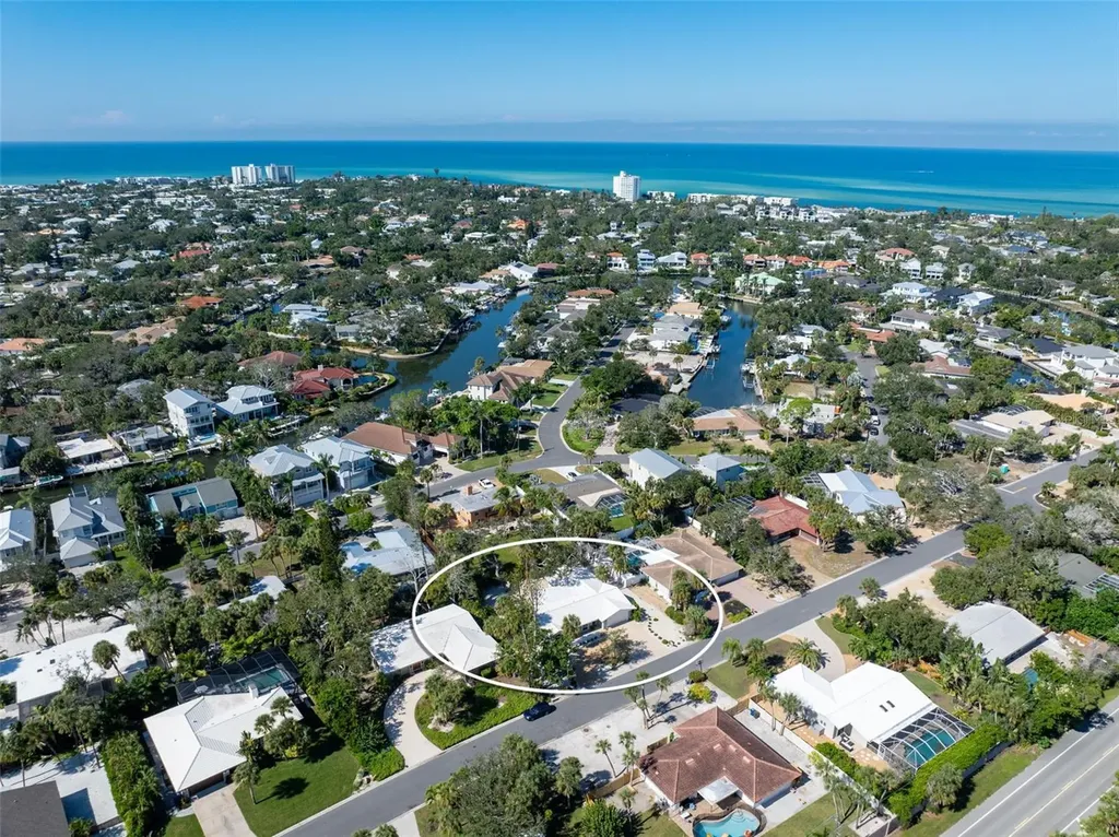 630 Venice Lane Sarasota FL 34242
