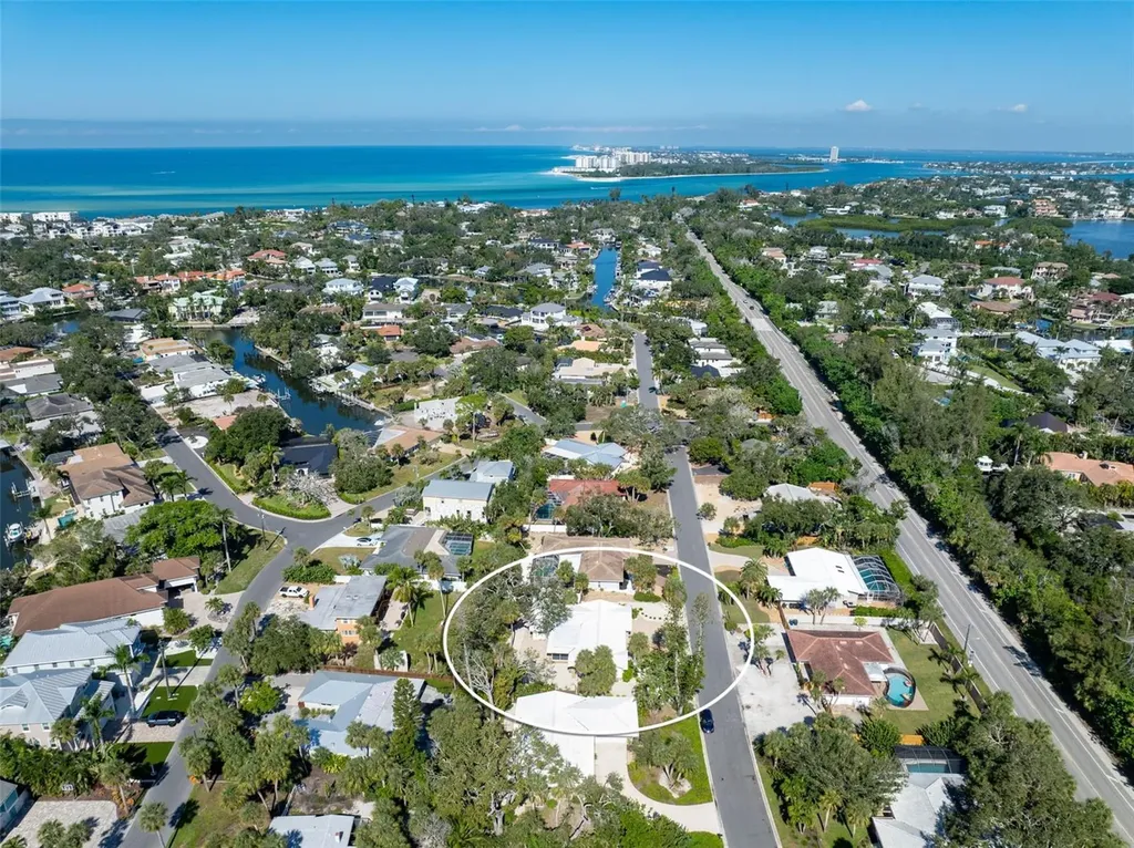 630 Venice Lane Sarasota FL 34242