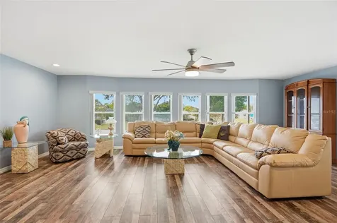 8156 Baycrest Drive Brooksville FL 34613