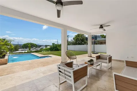15 Principal Guaynabo PR 00969