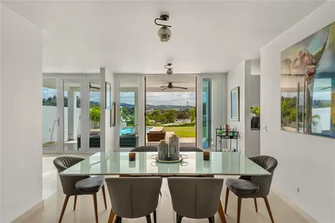 15 Principal Guaynabo PR 00969