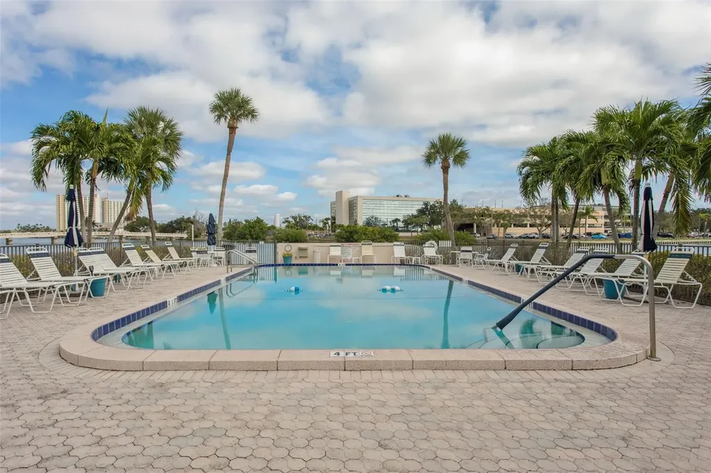 7405 Bay Island Drive S South Pasadena FL 33707