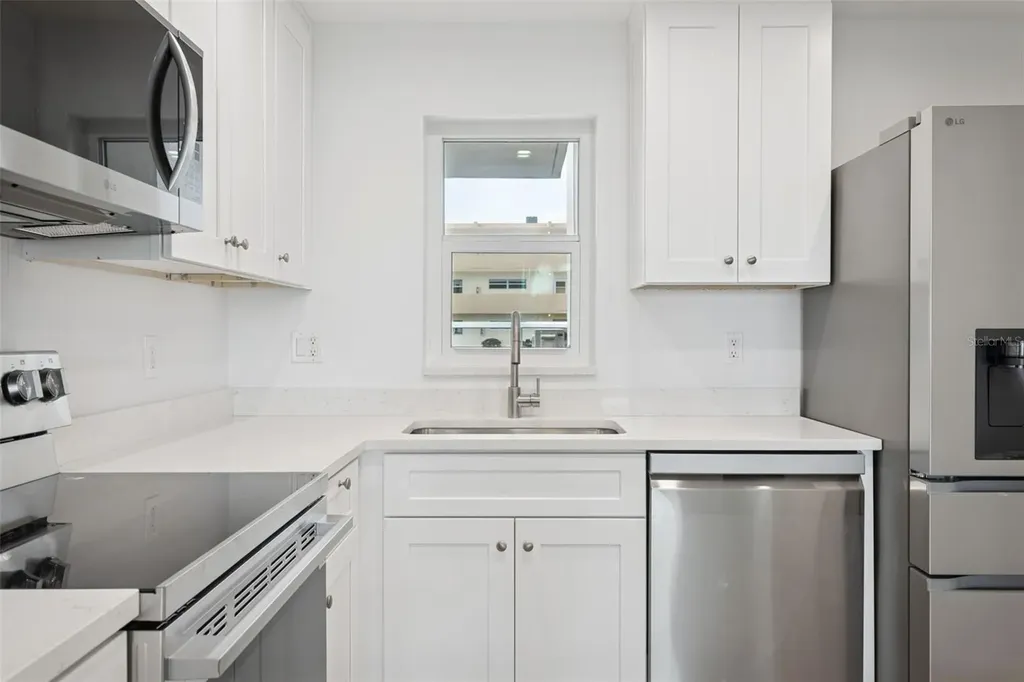 7405 Bay Island Drive S South Pasadena FL 33707