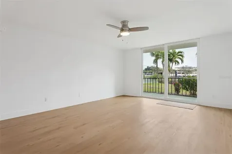 7405 Bay Island Drive S South Pasadena FL 33707