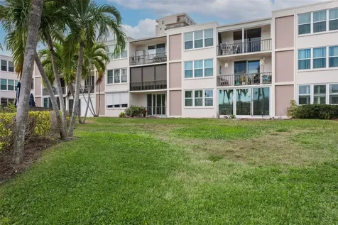 7405 Bay Island Drive S South Pasadena FL 33707