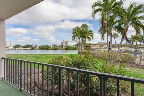 7405 Bay Island Drive S South Pasadena FL 33707