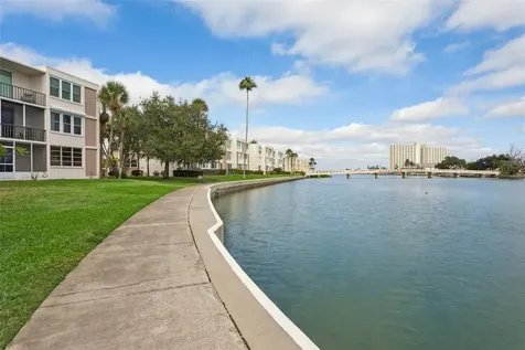 7405 Bay Island Drive S South Pasadena FL 33707
