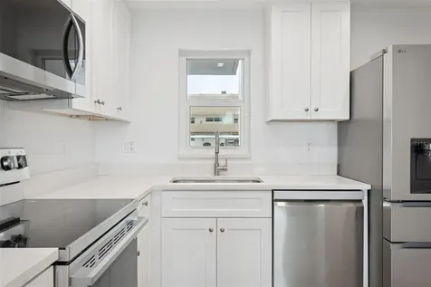 7405 Bay Island Drive S South Pasadena FL 33707