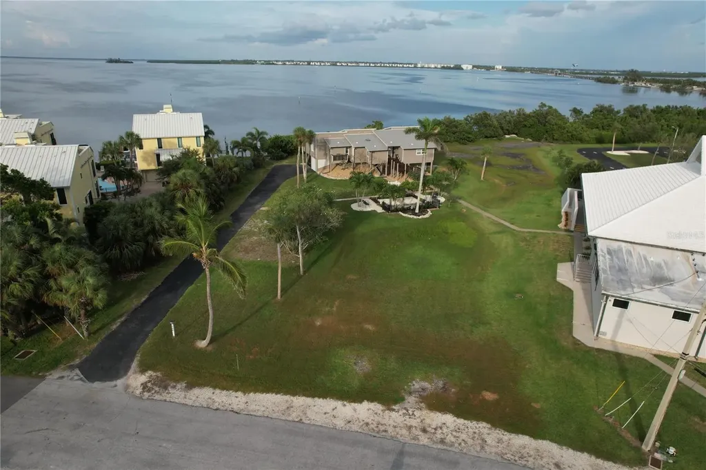 237 S Harbor Drive Holmes Beach FL 34217