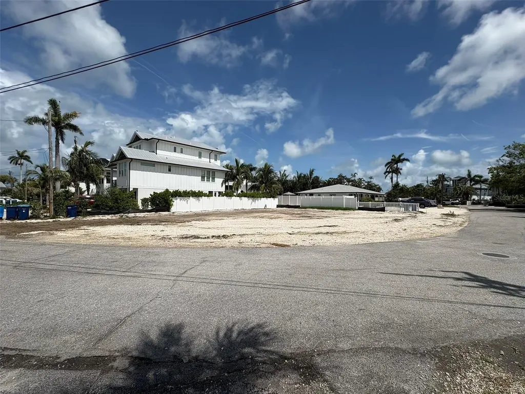 237 S Harbor Drive Holmes Beach FL 34217