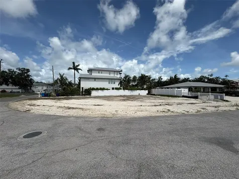 237 S Harbor Drive Holmes Beach FL 34217