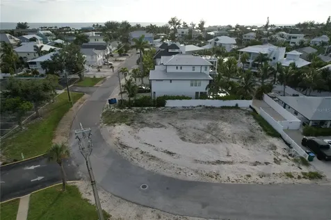 237 S Harbor Drive Holmes Beach FL 34217