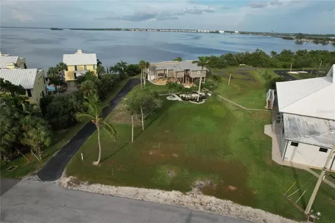 237 S Harbor Drive Holmes Beach FL 34217