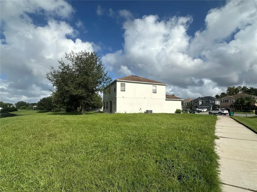 13326 Sproston Point Orlando FL 32832