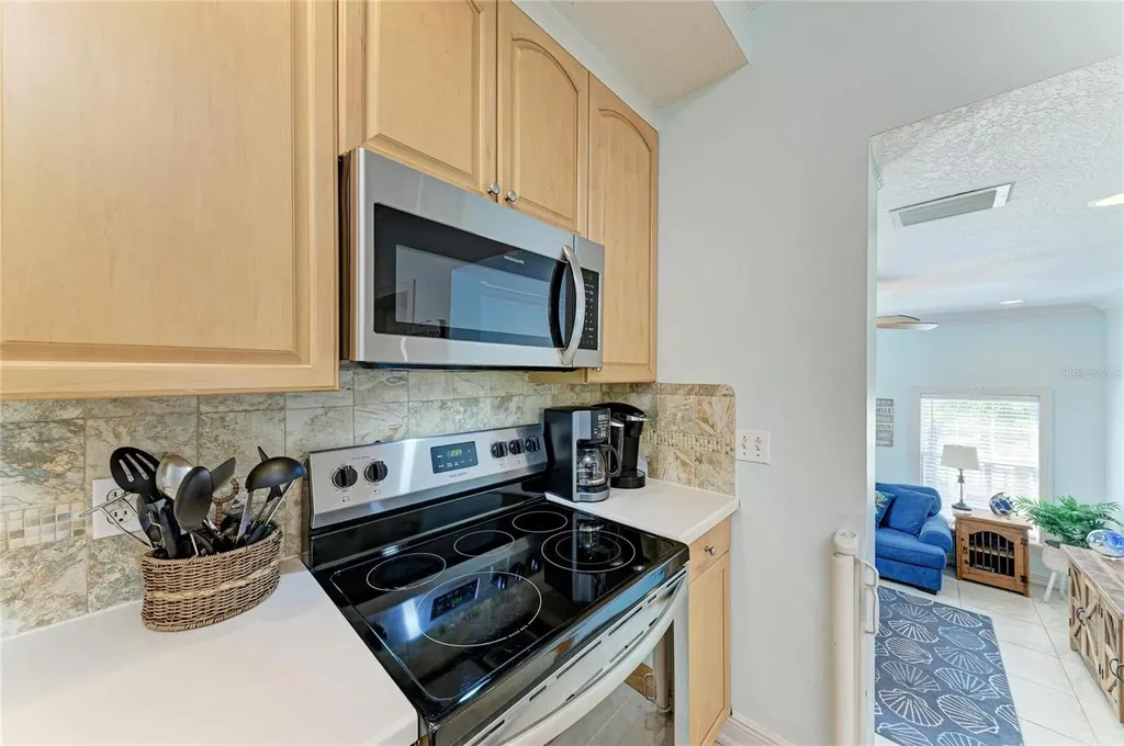 4003 5th Avenue Holmes Beach FL 34217