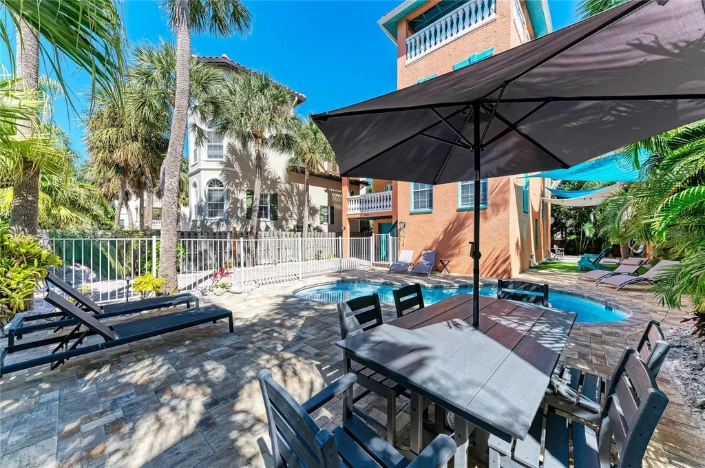 4003 5th Avenue Holmes Beach FL 34217