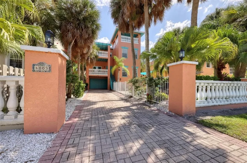 4003 5th Avenue Holmes Beach FL 34217