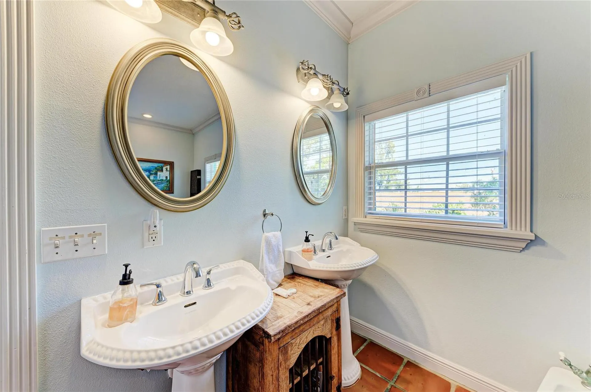 4003 5th Avenue Holmes Beach FL 34217
