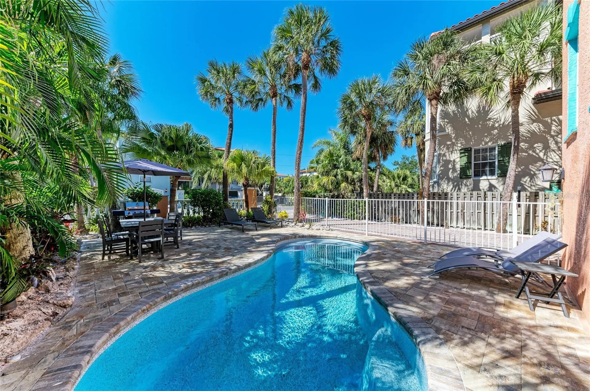 4003 5th Avenue Holmes Beach FL 34217