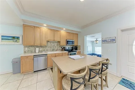 4003 5th Avenue Holmes Beach FL 34217