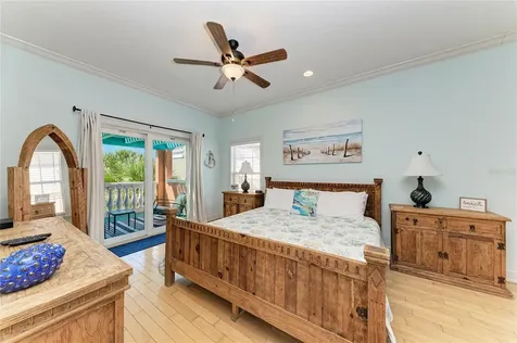 4003 5th Avenue Holmes Beach FL 34217