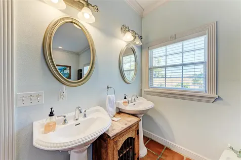 4003 5th Avenue Holmes Beach FL 34217