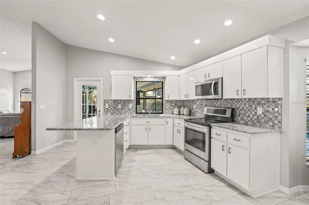 1285 Henry Avenue Spring Hill FL 34608