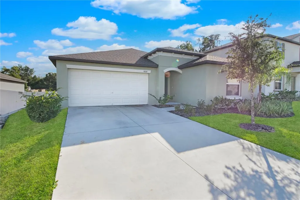 36618 Garden Wall Way Zephyrhills FL 33541