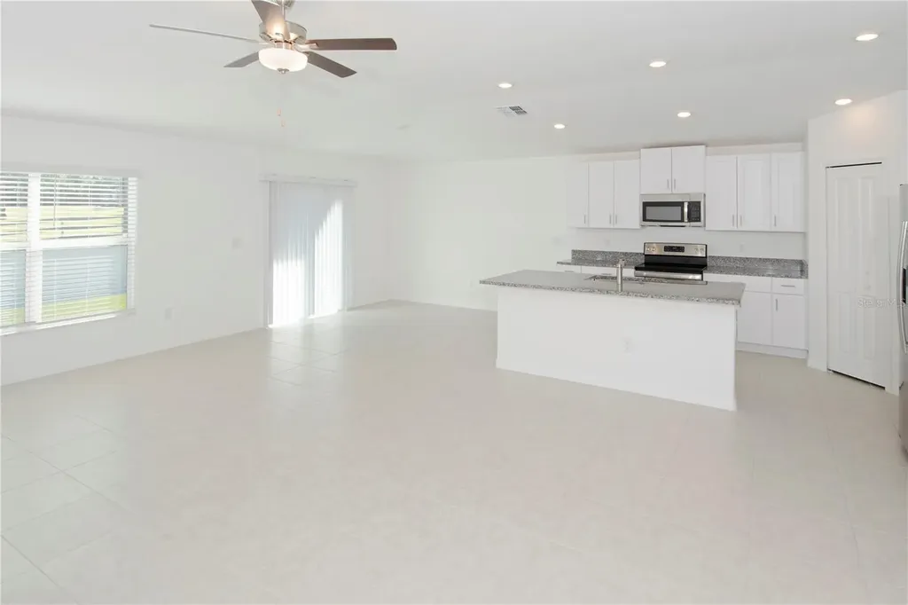 36618 Garden Wall Way Zephyrhills FL 33541