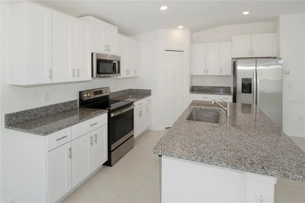 36618 Garden Wall Way Zephyrhills FL 33541