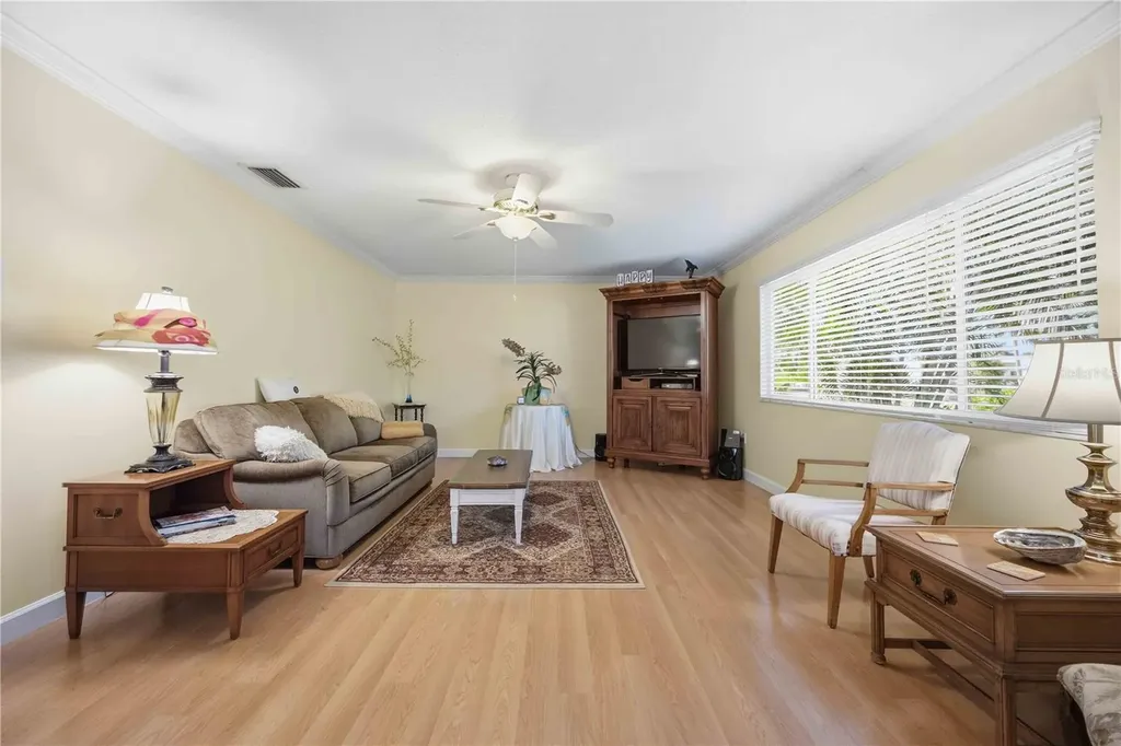 5453 Riverbluff Circle Sarasota FL 34231