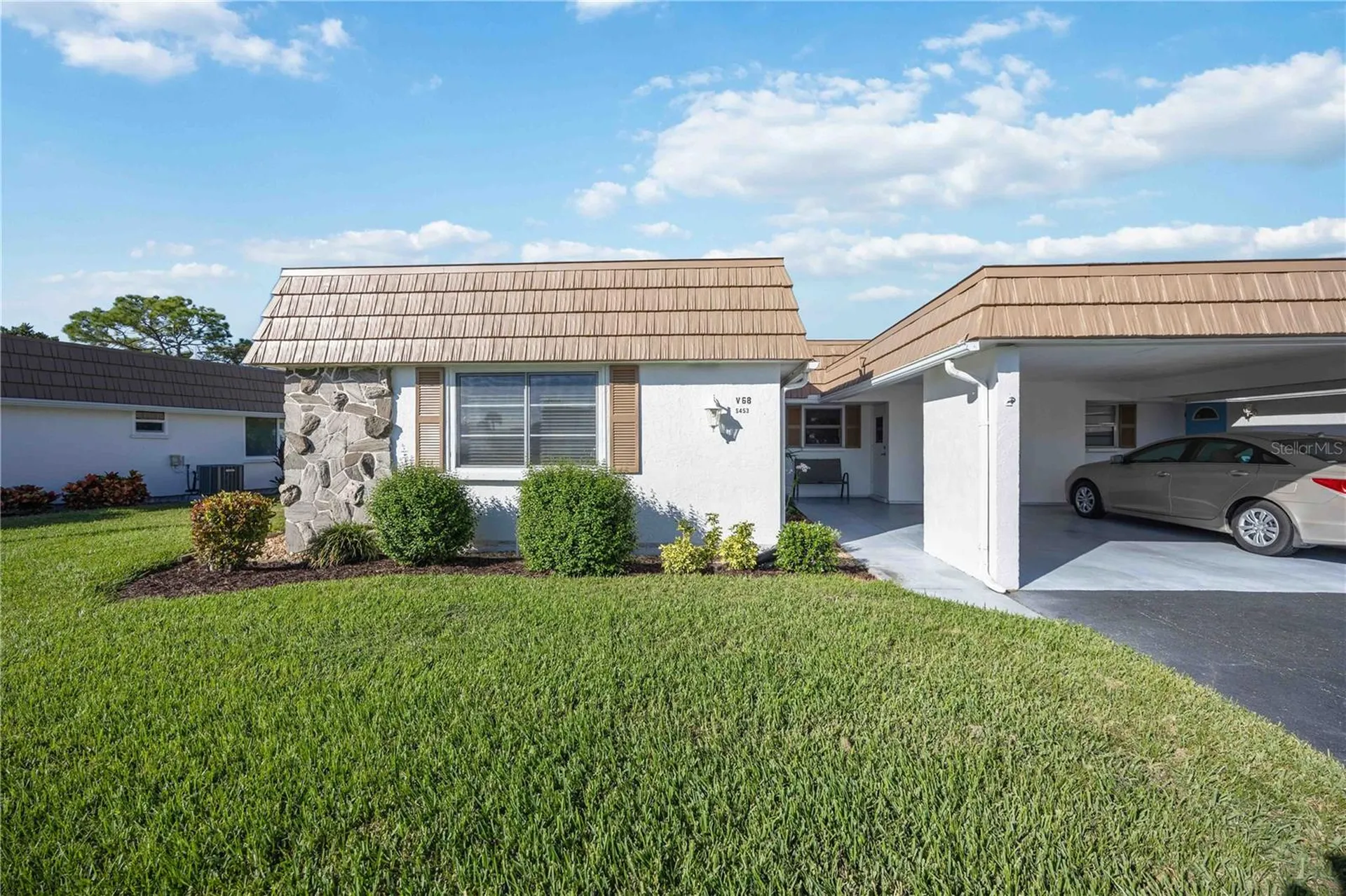 5453 Riverbluff Circle Sarasota FL 34231