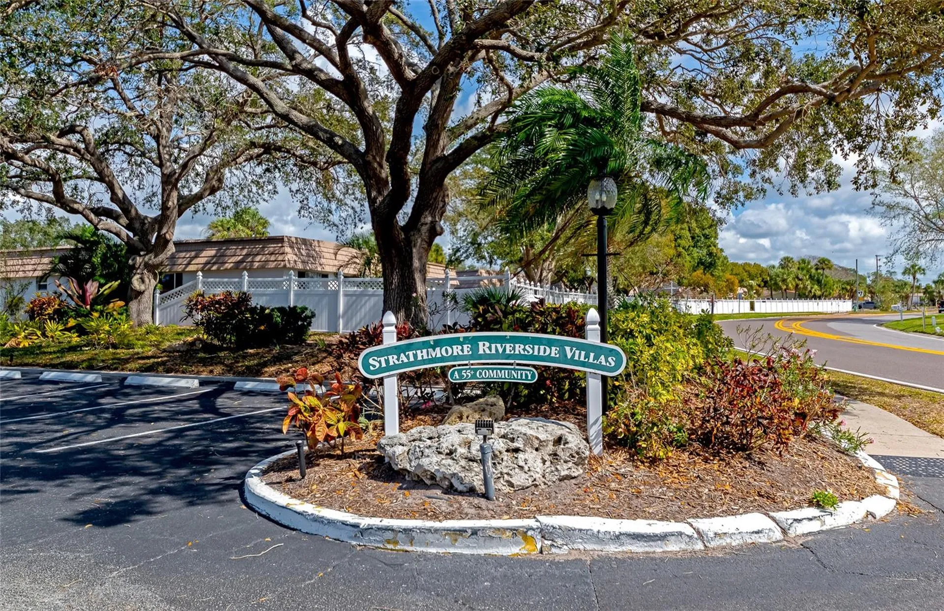 5453 Riverbluff Circle Sarasota FL 34231