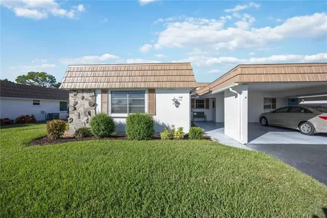5453 Riverbluff Circle Sarasota FL 34231