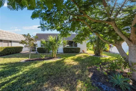 5453 Riverbluff Circle Sarasota FL 34231