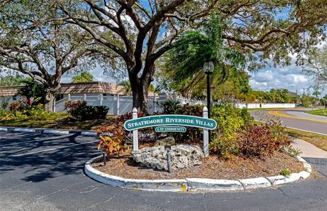 5453 Riverbluff Circle Sarasota FL 34231