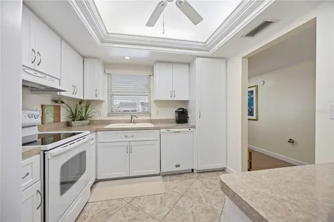 5453 Riverbluff Circle Sarasota FL 34231